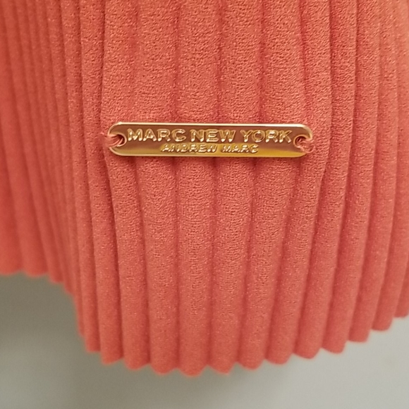 Marc New York Sleeveless Mock Neck in Size Large - Picture 7 of 10